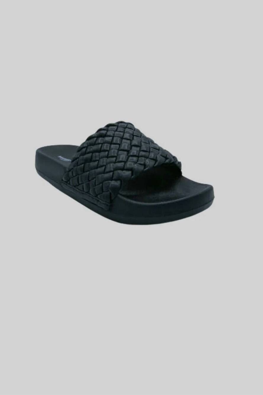 NEW BRANDBLACK women's nosara kashiba slides in black